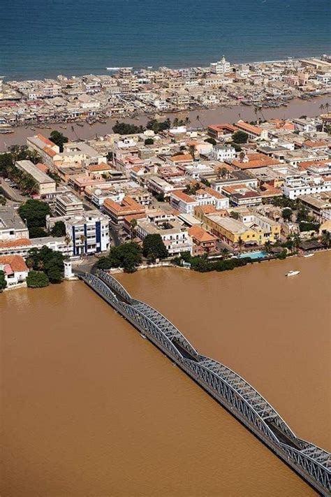 Sénégal - Saint-Louis, vue du ciel pont Faidherbe | Saint louis senegal, St louis, Senegal
