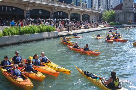 Spend a Day on the Chicago Riverwalk | Tours & Attractions