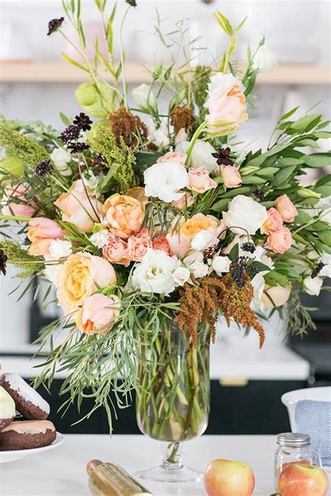 35 Fall Flower Arrangements - Ideas for Fall Table Centerpieces