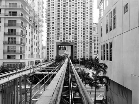 Metromover Track Downtown Miami Going Thru Loft 2 | Phillip Pessar | Flickr