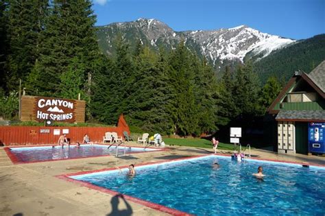 Canyon Hot Springs: 2018 Prices & Reviews (Revelstoke, Canada) - Photos ...