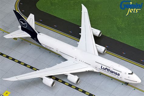 ScaleModelStore.com :: GeminiJets 1:200 - G2DLH741 - Lufthansa Boeing 747-8i