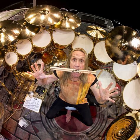 Nicko McBrain - ironmaidenfc.gr