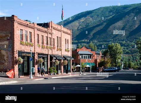 Downtown street in Aspen Colorado Stock Photo - Alamy