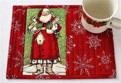 Christmas Quilted Mug Rug, Santa Mug Mat, Red Snack Mat by RedNeedleQuilts on Etsy https://www ...