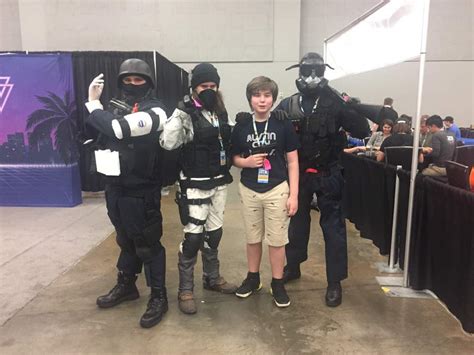 Rainbow Six Siege Cosplay – Telegraph