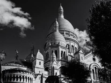 Basilique du Sacre Coeur – BW – Photography by CyberShutterbug