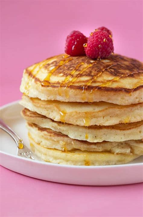 Thick And Fluffy American Pancakes - Sweetest Menu