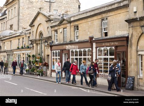 Bath a city in Somerset England UK Pulteney Bridge shops Stock Photo ...