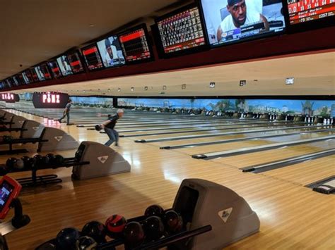 PINZ BOWLING CENTER - 229 Photos & 638 Reviews - Bowling - 12655 Ventura Blvd, Studio City, CA ...