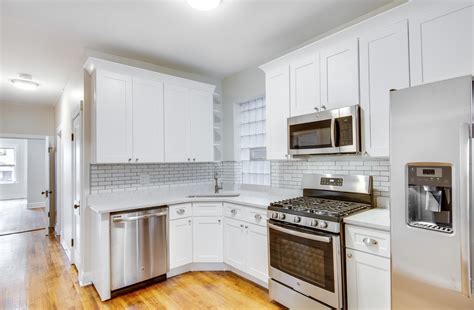 Kitchens With White Cabinets And Stainless Steel Appliances - Kitchen Ideas Style