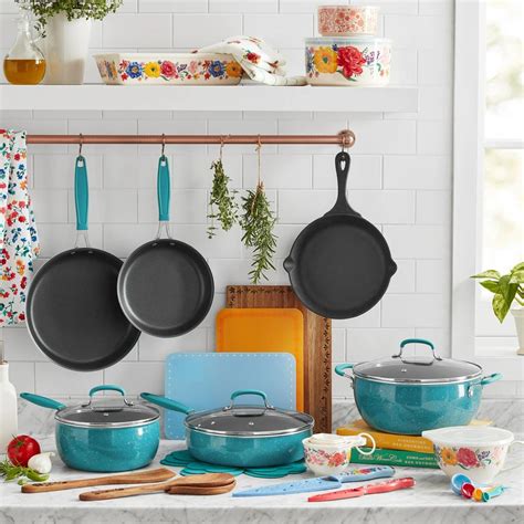 The Pioneer Woman’s 38-Piece Cookware Set Just Went on Sale for Under ...