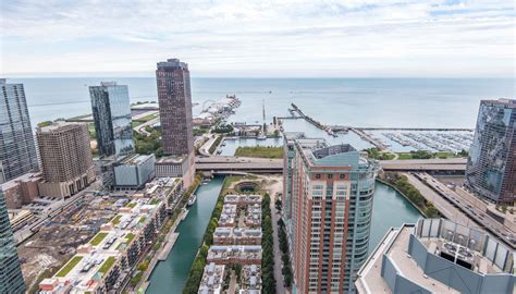 Streeterville | Chicago Luxury Condos for Sale | Luxury Living Chicago Realty