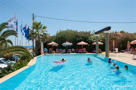 Anassa Hotel Pool: Pictures & Reviews - Tripadvisor