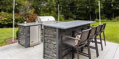 Stone Outdoor Bar: Detailed Breakdown of the Top 4 Options, & Outstanding Ideas