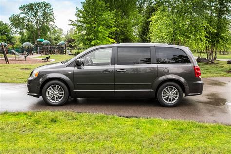 2018 Dodge Grand Caravan Pricing - For Sale | Edmunds