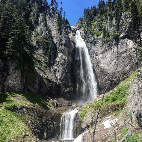 7 Insane Pacific Northwest Waterfalls You Have To See | Pacific coast road trip, Oregon travel ...