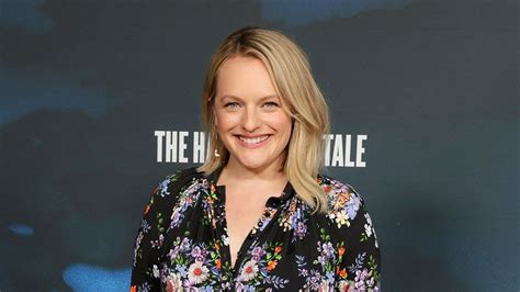 Elisabeth Moss Confirms Pregnancy, Provides Updates on ‘The Handmaid’s Tale’