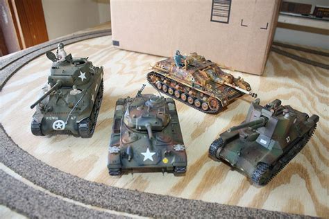 Plastic Diorama Military Tanks with Army Men, High Detail, Unknown Manufacturer | #1809560378