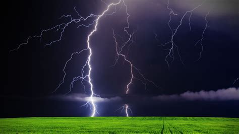 Lightning Storm Wallpaper (63+ pictures) - WallpaperSet