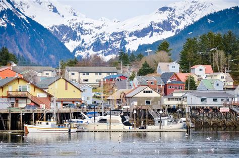 13 Most Picturesque Towns In Alaska You Must Visit - Linda On The Run