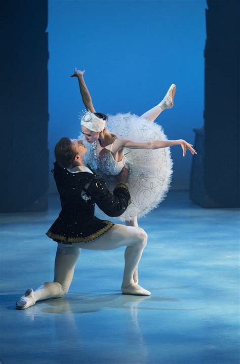 Swan Lake - Ballet Jorgen Canada | Swan lake ballet, Ballet beautiful, Ballet photography