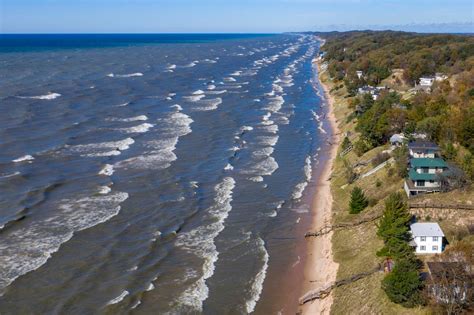 RETRO KIMMER'S BLOG: SHIP WRECKS IN LAKE MICHIGAN WASH ASHORE DUE TO ...