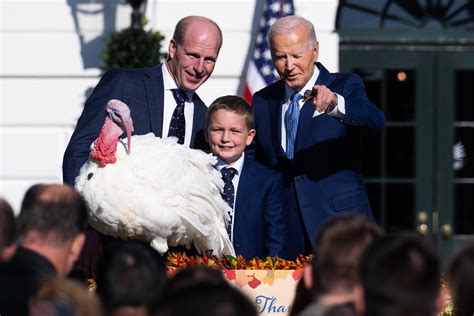 Peach and Blossom are freed as Biden pardons turkeys for last time ...