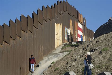 Israeli Company That Fenced in Gaza Angles to Help Build Trump’s Mexico ...