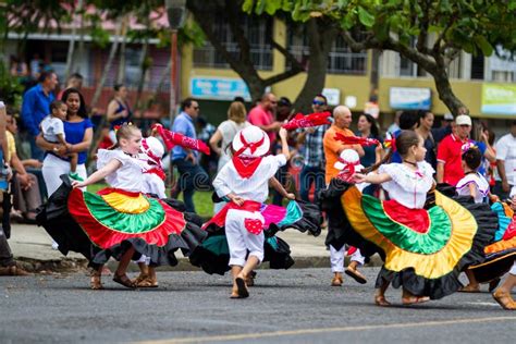 Independence Day Parade, Costa Rica Editorial Stock Image - Image of civil, cultural: 100070564