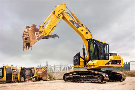 Excavator Arms | Hitachi, John Deere and Caterpillar | V.I Equipment