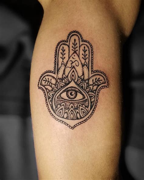 50+ Spiritual Hamsa Tattoo Designs & Meanings 2020 | Hamsa tattoo ...