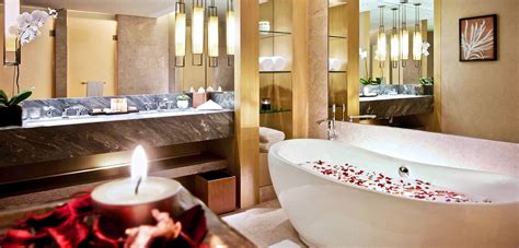 5 Best Hotels For Your Honeymoon in Singapore