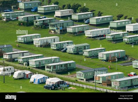 Permanent homes hi-res stock photography and images - Alamy