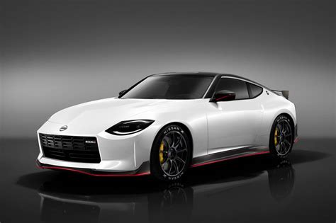 Nissan 400Z Nismo a Roadster: takhle by mohly vypadat další verze - JAPAN-CARS