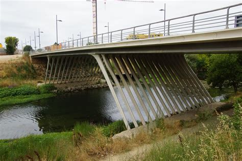 Fiber-reinforced concrete bridges from around the world | Structurae