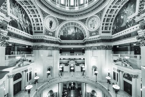 2 Inside view of the Pennsylvania State Capitol rotunda. (Source: Photo... | Download Scientific ...