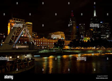 Night of Yarra River, Melbourne, Australia Stock Photo - Alamy