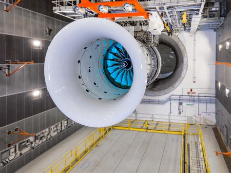 Rolls-Royce successfully tests its new UltraFan technology demonstrator | LARA