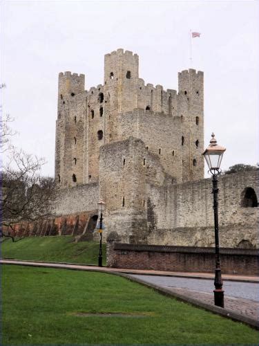 Rochester Castle in Rochester, United Kingdom - Virtual Globetrotting