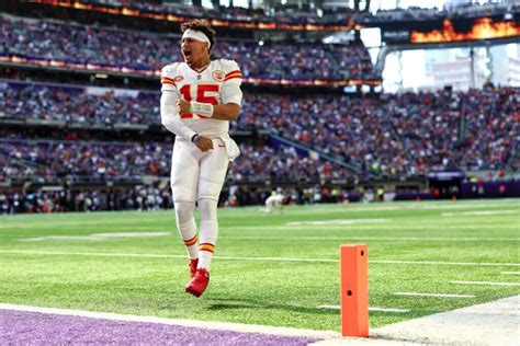 Patrick Mahomes Emerges as Front-runner for 2023 NFL MVP Award ...