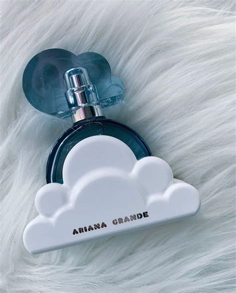 Ariana Grande Cloud Perfume 30ml, Women's Fashion, New Undergarments & Loungewear on Carousell