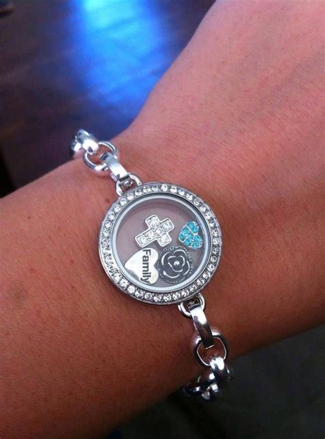 Family bracelet #origamiowl Origami Owl Bracelet, Oragami Owl, Origami Owl Charms, Origami Owl ...