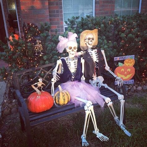 70+ Skeleton Halloween Decoration Ideas for Outdoors | Halloween outdoor decorations, Outdoor ...