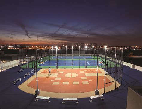 12 Spectacular Tennis Courts Around the World | Tennis court, Tennis ...