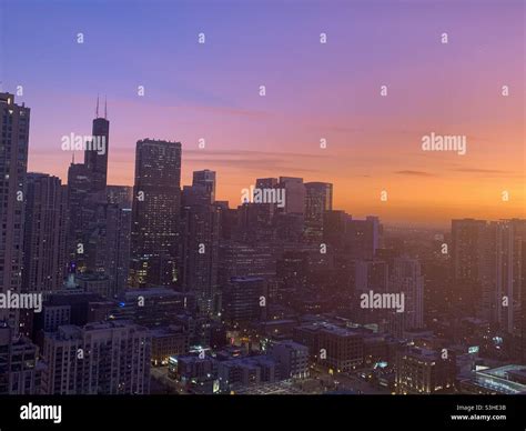 Chicago Skyline at Sunset Stock Photo - Alamy