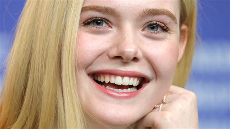 Dakota Fanning Teeth