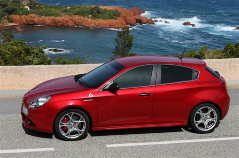 Alfa Romeo Giulietta QV (2014) - test en specificaties - TopGear Nederland