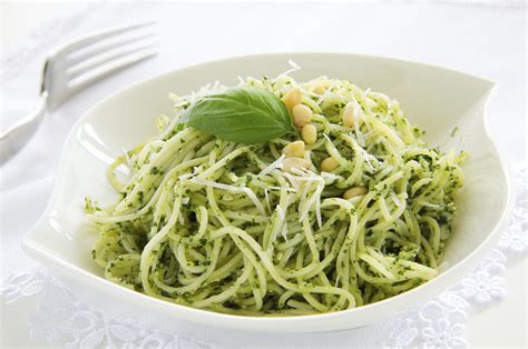 Linguine with Pesto Recipe | Highland Farms