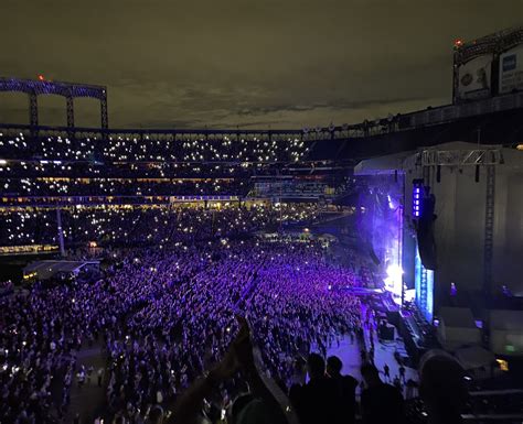 Aug 04, 2021: Green Day / Weezer / The Interrupters at Citi Field Flushing, NY | Concert Archives